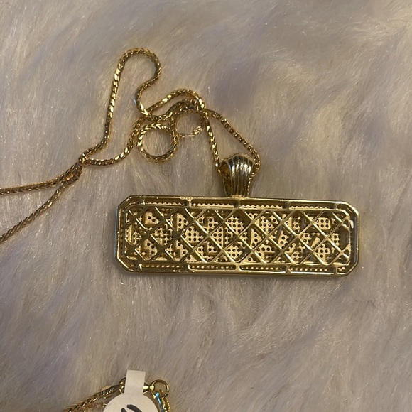 Rich Necklace - Picture 3 of 3